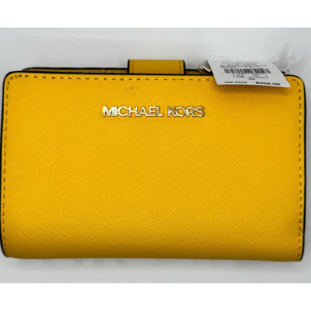 MICHAEL KORS Daisy Yellow‎ Leather Bifold Wallet Travel Card Holder NWT